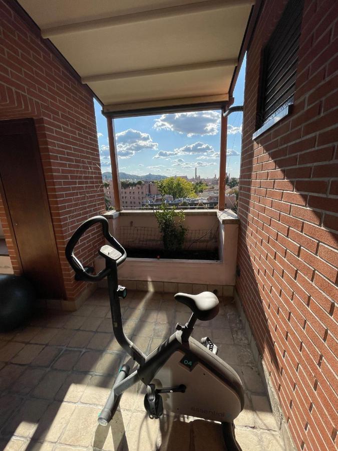 Appartamento Attico con vista spettacolare e Jacuzzi Bologna Esterno foto