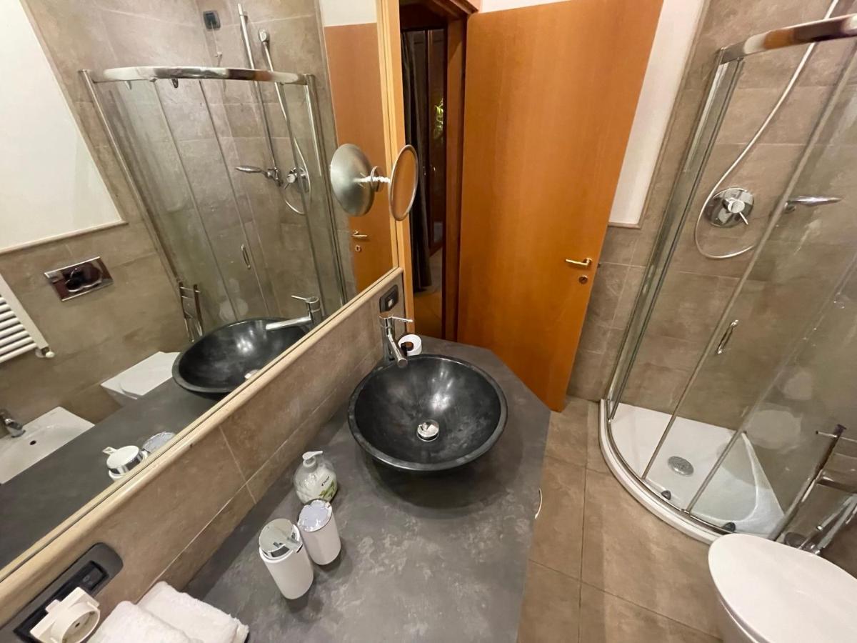 Appartamento Attico con vista spettacolare e Jacuzzi Bologna Esterno foto